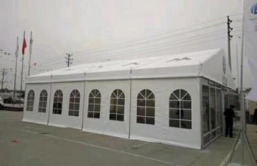 南昌展覽慶典一站式租賃服務 大棚、桌椅、帳篷、鐵馬與紡織品清潔全攻略